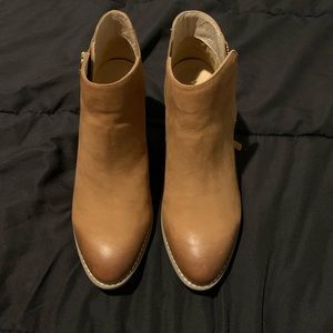 Women’s Vionic Sterling – Saddle